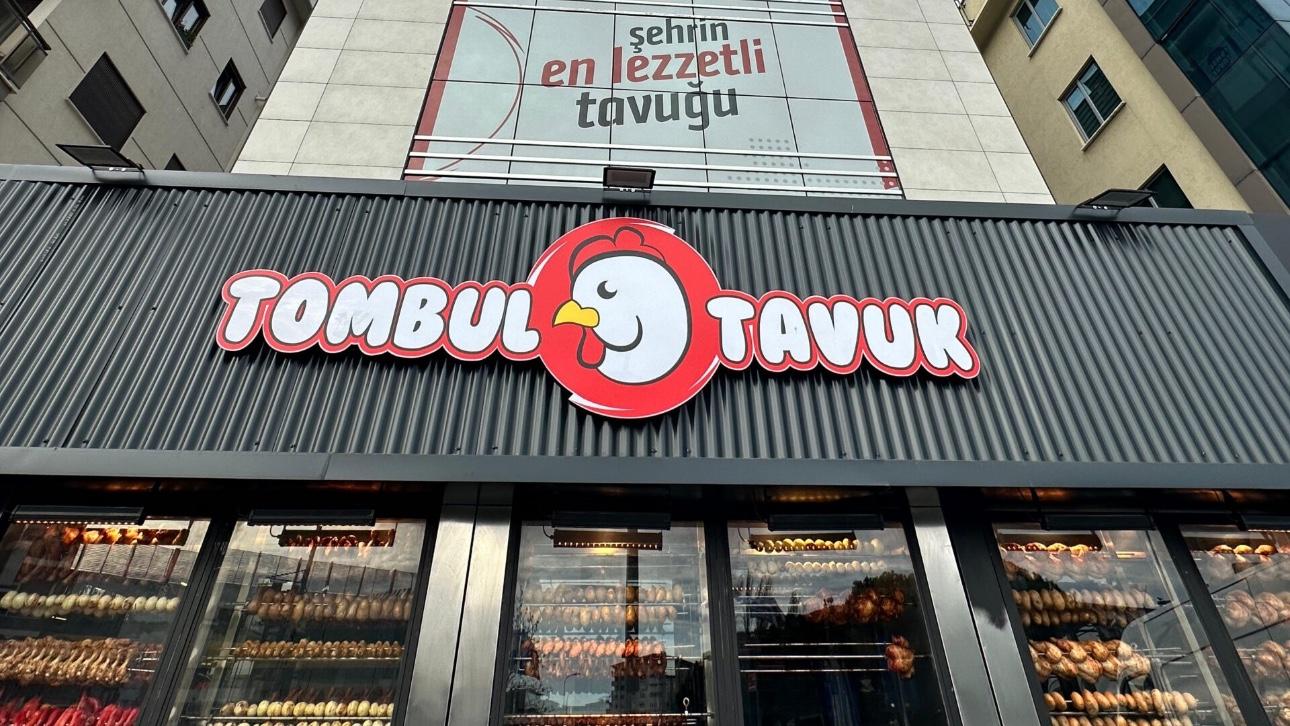 TOMBUL TAVUK - Garson (Maaş + Yemek)
