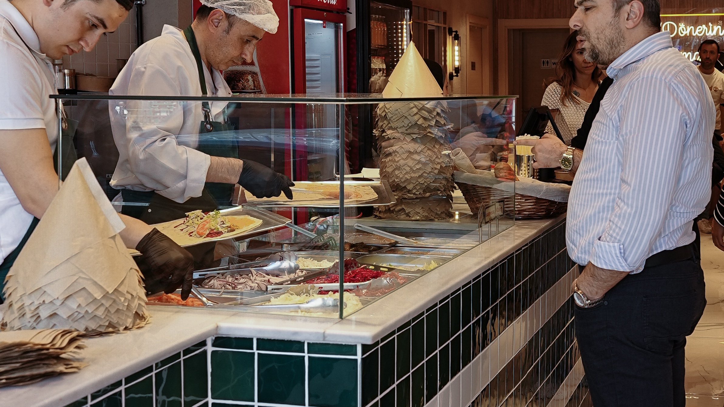 Schönster Döner - Restorant Tezgahtarı (Maaş + Yol + Yemek + Sigorta)