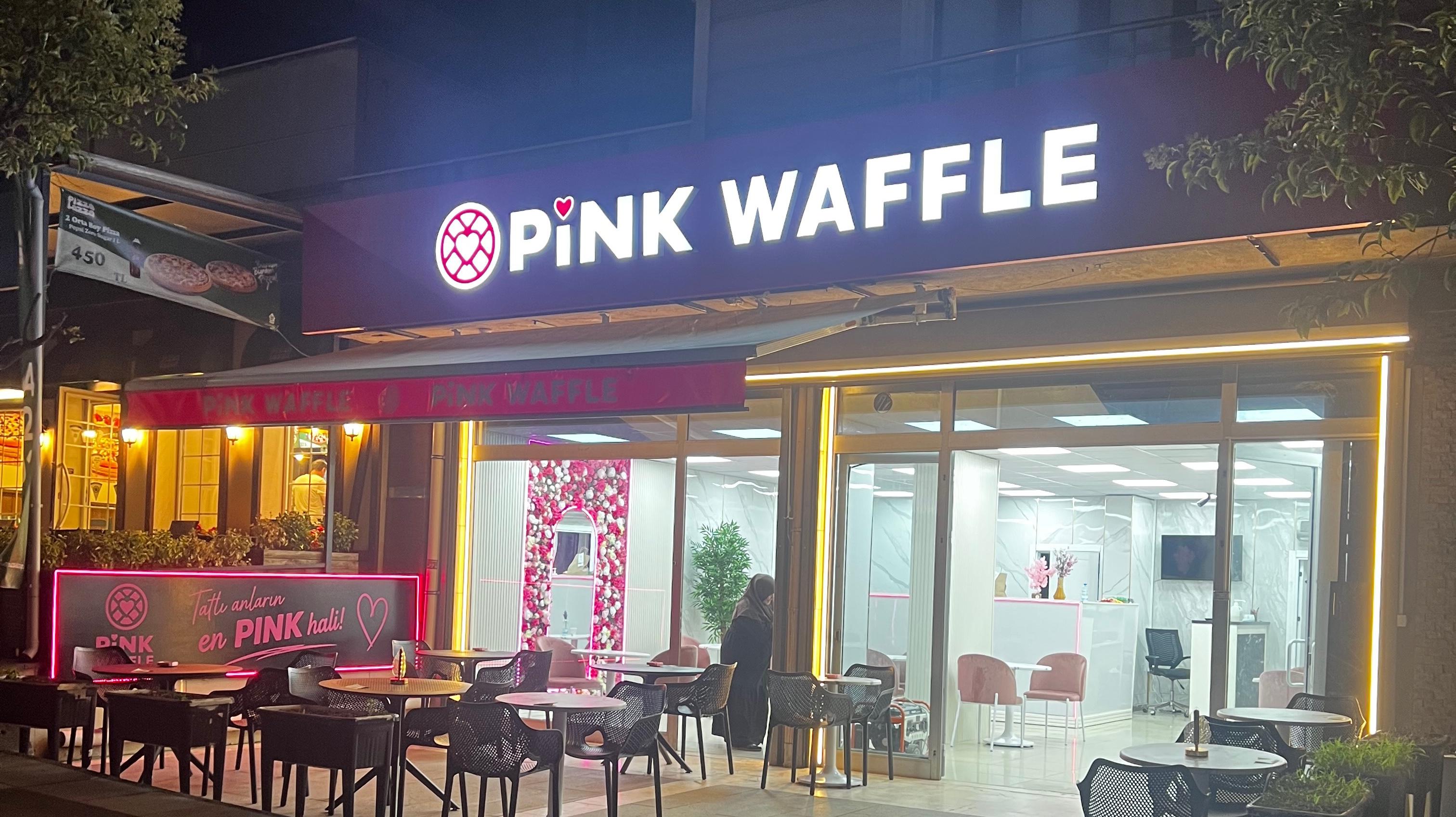 Pink Waffle - Garson (Maaş + Yemek + TSS)