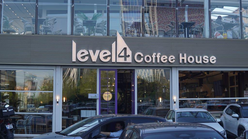 Level 4 Coffee House - Fulltime Barista